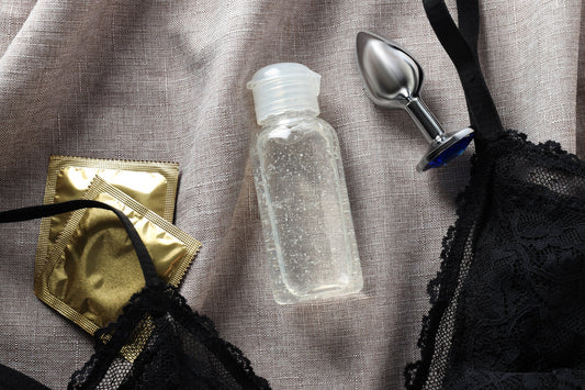 Choosing the Best Type of Sex Lube: Water-Based vs Silicone vs Hybrid